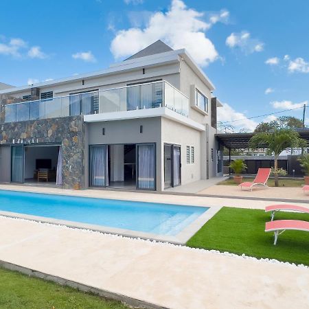 Spacious 4 Bedrooms Villa With Infinity Pool กรองด์เบย์ ภายนอก รูปภาพ